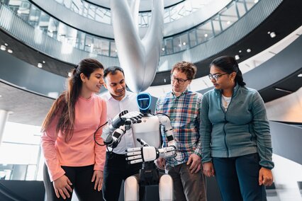 Das innovative Forschungsprojekt des Robotersystems G1 stärkt die KI-Kompetenz an der Hochschule Aalen. Foto: © Hochschule Aalen | Jan Walford