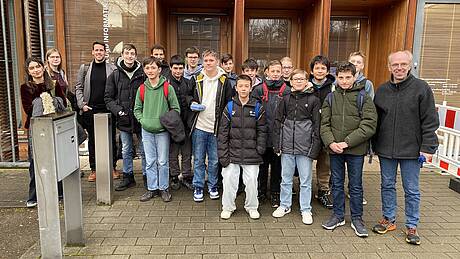 Schüler und Betreuer 