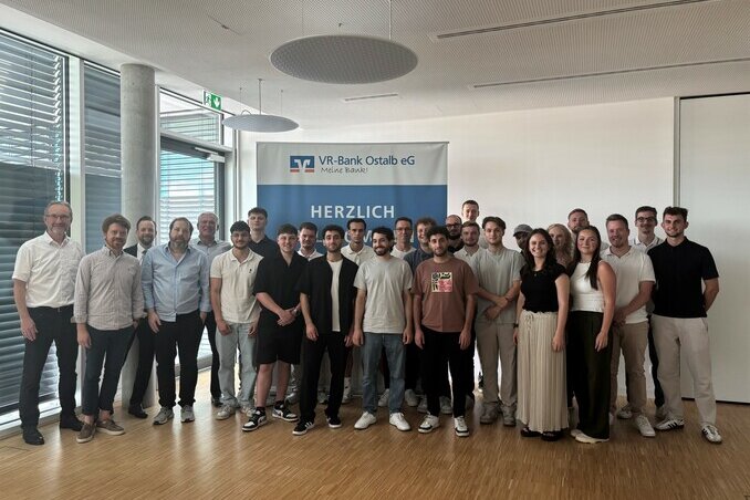 Praxisnah und innovativ: Sieben studentische Teams präsentieren Geschäftskonzepte bei der VR‑Bank Ostalb eG