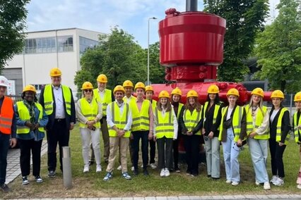 MAI-Studierende auf Exkursion zur Unternehmensgruppe STREICHER in Deggendorf