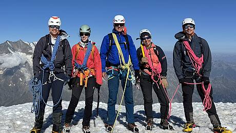 260730_Heilmann Bergsteigen Prof. Dr. Harro Heilmann beim Bergsteigen mit Seilschaft