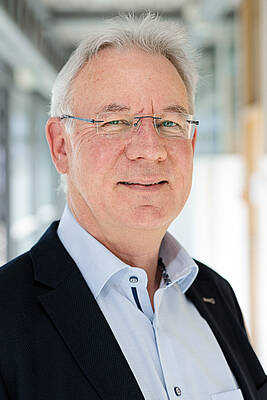 Prof. Dr. Lothar Kallien