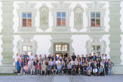 Die internationale Alumni- und Fortbildungskonferenz der Aalen Friends of Optometry e.V. brachte auch 2026 in Benediktbeuern Studierende, Alumni, Lehrende sowie renommierte Optometrie-Experten aus dem In- und Ausland zum fachlichen Austausch zusammen