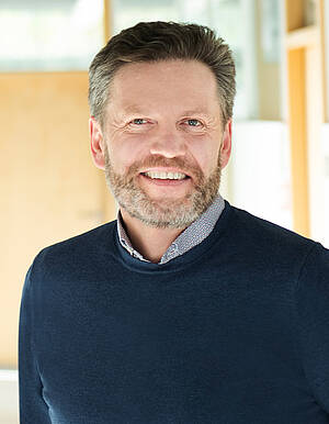 Dr. Timo Bernthaler
