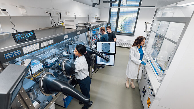 Vier Zukunftsprojekte für die Materialforschung gesichert