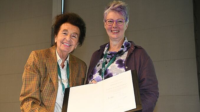 Im Kampf gegen die Schwerhörigkeit