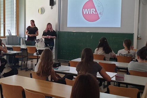 WiR. im Parler-Gymnasium