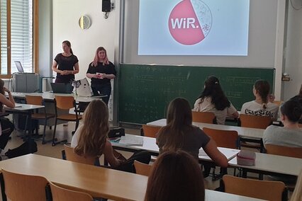 WiR. im Parler-Gymnasium