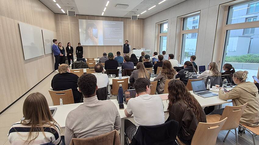 Expert knowledge for the green transformation: Deloitte and EY visit Aalen University of Applied Sciences