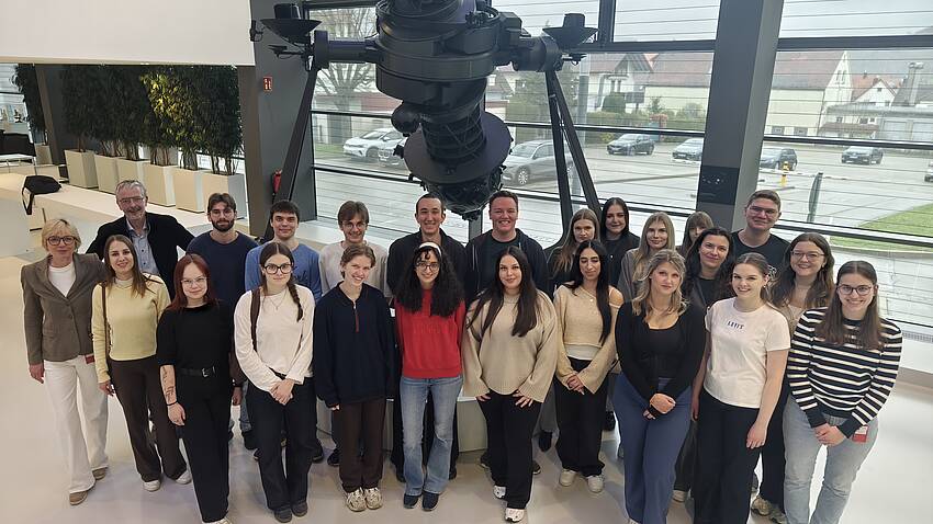 Wie Optik die Welt heute und morgen prägt - Studierende der Hochschule Aalen erleben die Faszination von Licht und seiner Anwendungen bei ZEISS