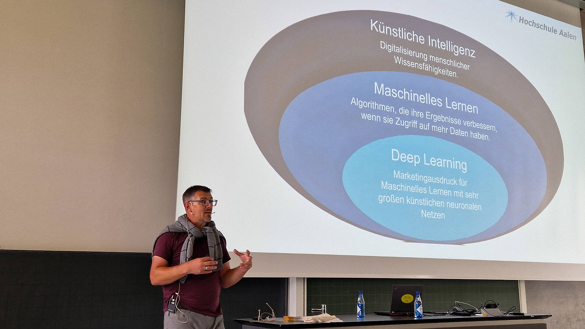 Vortrag von Prof. Dr. Tim Dahmen: "Was ist KI?"