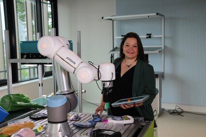 Brückenbauerin zwischen Mensch und Maschine – Prof. Dr. Doris Aschenbrenner erhält Forschungspreis der Hochschule Aalen 