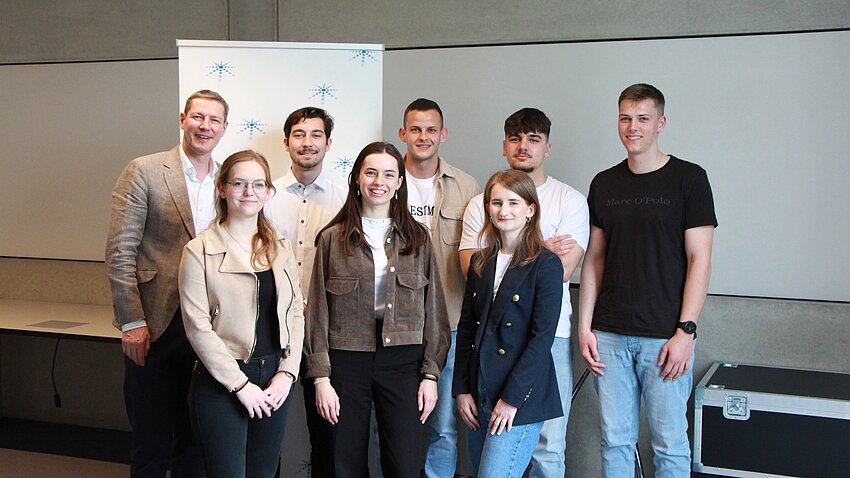 Sieben Studierende erhalten Stipendium