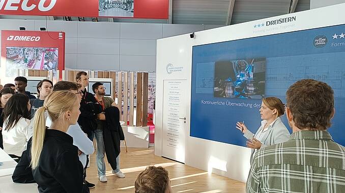 Theorie trifft Praxis: Maschinenbau-Studierende erkunden Blechexpo