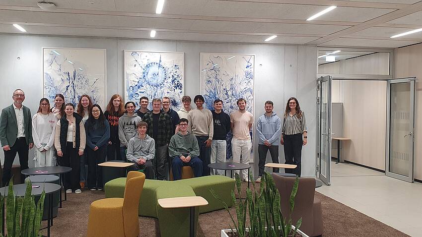Hochschule begrüßt SIA-Gruppe – erfolgreiche Kooperation zwischen Schule und Hochschule SIA-Gruppe des EAG zu Besuch auf dem Waldcampus