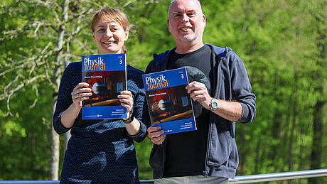 FINO Beiträge im Physik Journal veröffentlicht Zwei Forschende der Hochschule Aalen haben Beiträge im Magazin "Physik Journal" veröffentlicht.