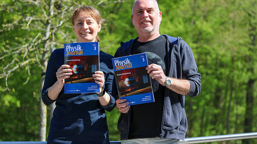 Zwei Forschende der Hochschule Aalen haben Beiträge im Magazin "Physik Journal" veröffentlicht.