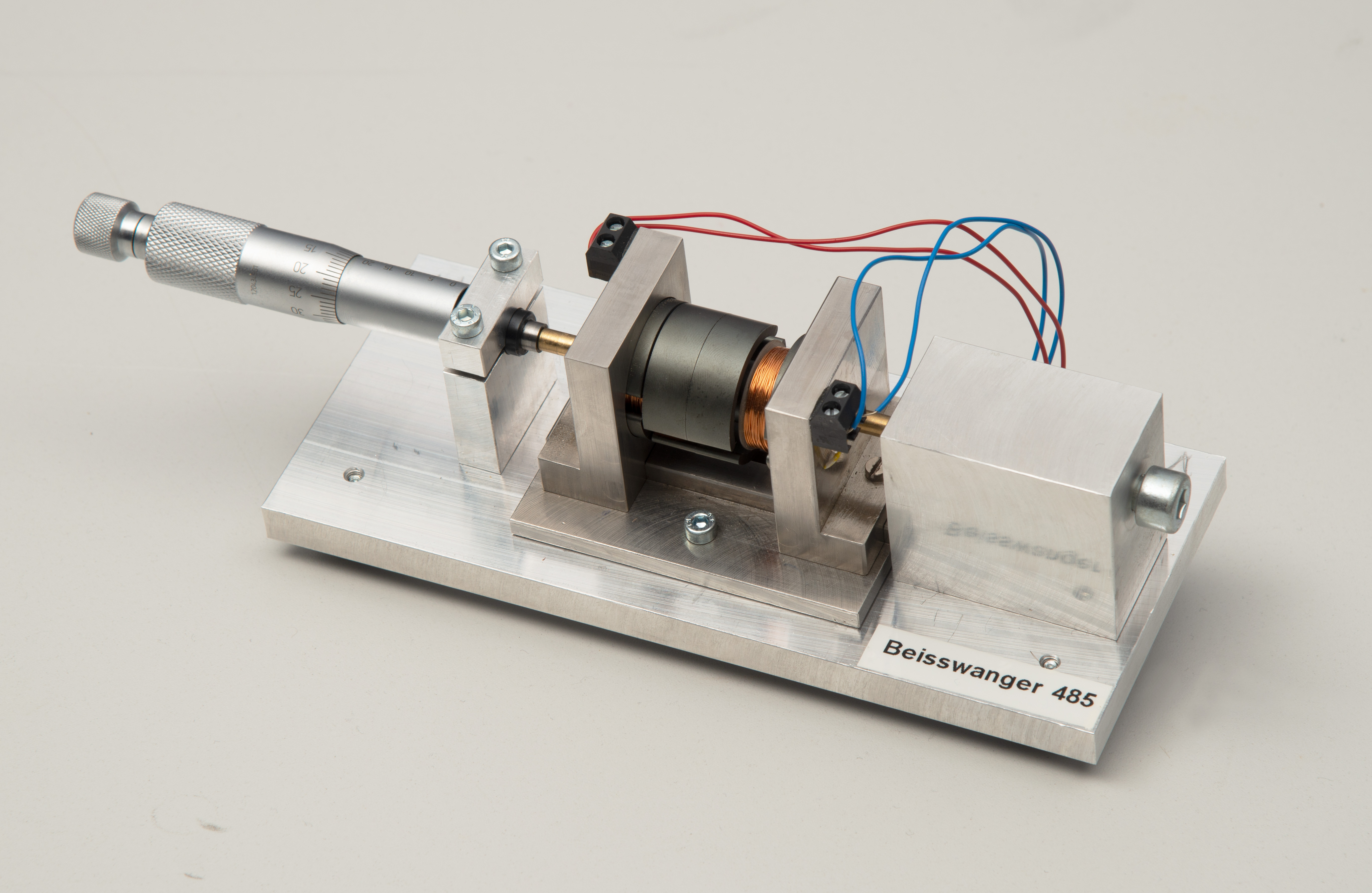 Laborversuch Sensorik - In diesem Laborversuch können Inhalte zur Positionsmessung mit Hilfe von Differenzspulensensoren vertieft werden