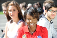 Thumb 140521 fotoshooting campus aussen  49 