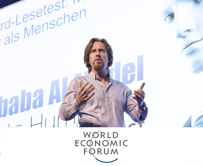 Foto: Prof. Dr. Gentsch bei einem Vortrag