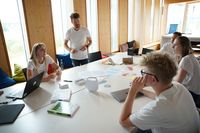 Studierende im Wahlmodul Idea to Business entwickeln ihre Geschäftsideen weiter
